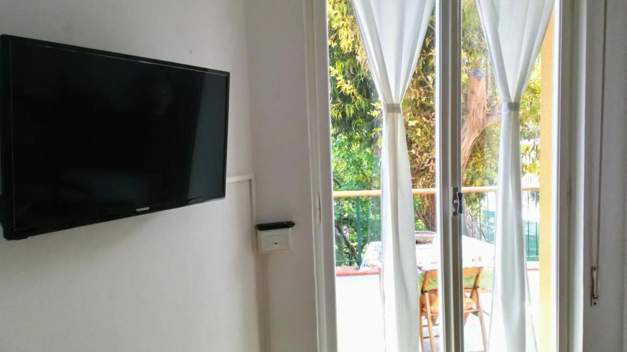 Casa Di Claude Con Posto Auto Leilighet Finale Ligure Eksteriør bilde