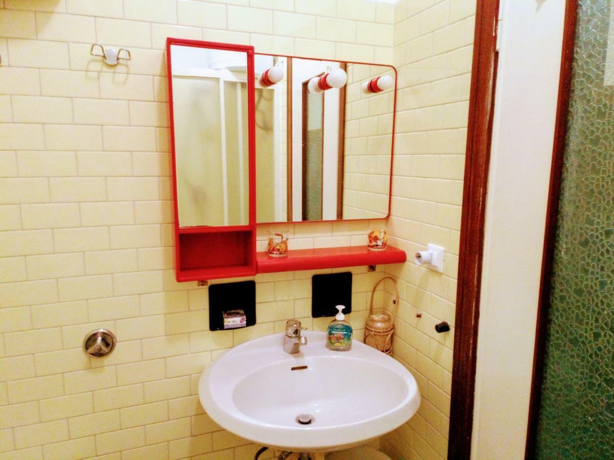 Casa Di Claude Con Posto Auto Leilighet Finale Ligure Eksteriør bilde